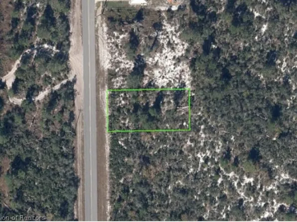 415 Hallmark Ave, Lake Placid, FL 33852