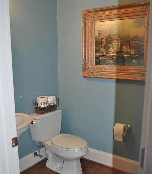 144 Parkside Dr — Photo 32
