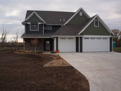 2027 Pondside Ln, Rock Valley, IA, 51247