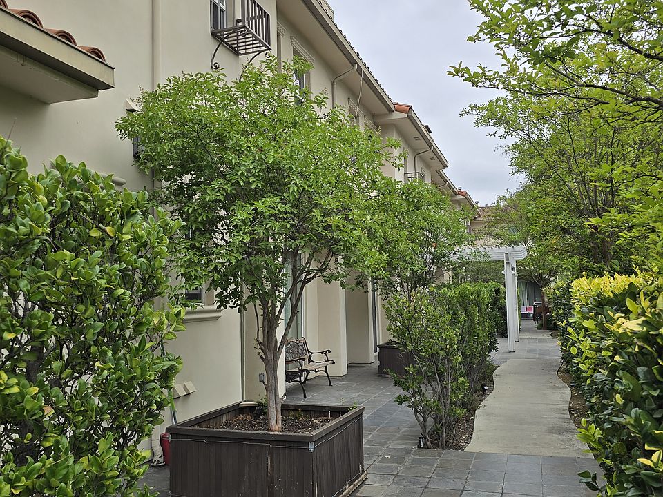 Compex Courtyard Walking toward unit