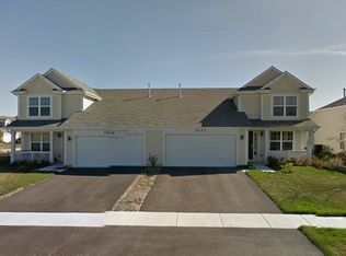 2027 Lookout Dr, Hampshire, IL 60140