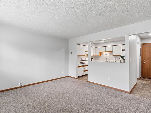4th image of 1016 Newton Rd #2