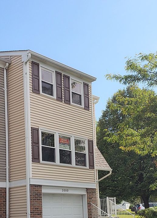 1st image of 2000 Oxford Ct