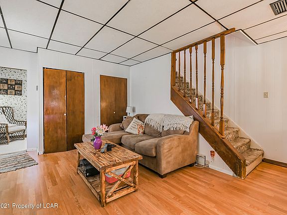 4th image of 209 Poland St