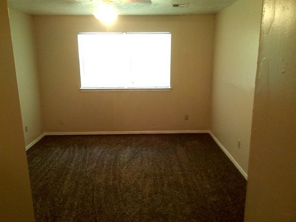 3rd image of 301 Hal Muldrow Dr APT 913