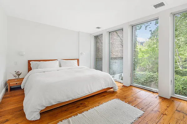 Sold by Compass | media 31