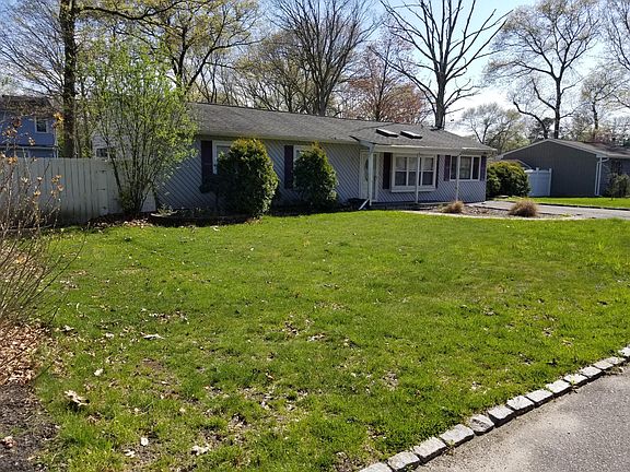 2nd image of 8 Henry Ave