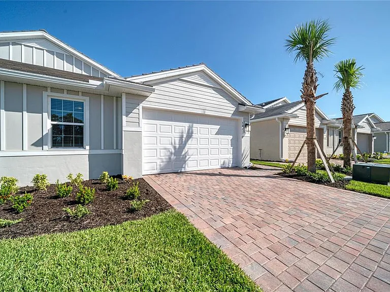 305 Ibiza Loop — Photo 1