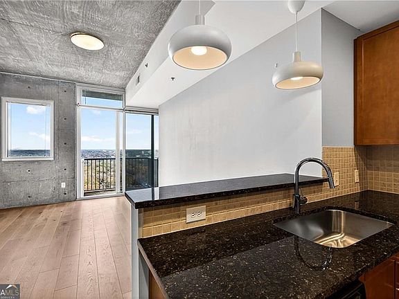 4th image of 855 Peachtree St NE Unit 1715