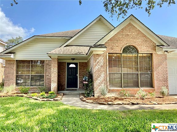 3rd image of 2727 Brook Bend Ln