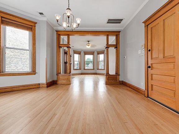 3rd image of 2533 N Kimball Ave Floor 3