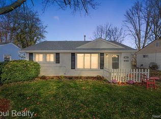 35530 Hazelwood St, Westland, MI 48186