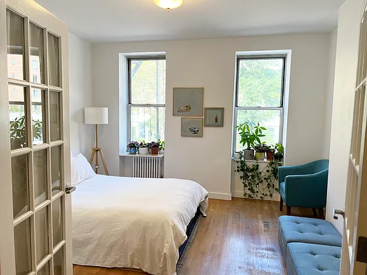 Rented by Compass | media 4