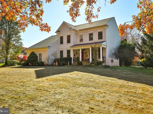 9 Endslow Ln, Perkasie, PA 18944