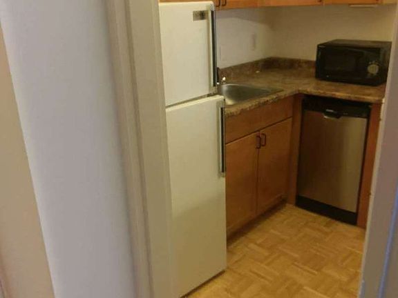 3rd image of 326 W 83rd St APT 5D
