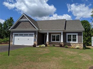 6147 Villa Fina Dr, Ontario, NY