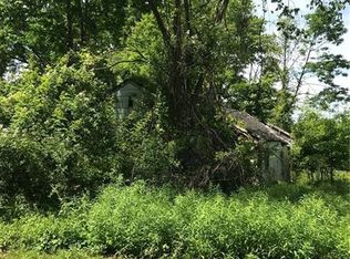 3560 N Hermitage Rd, Transfer, PA 16154