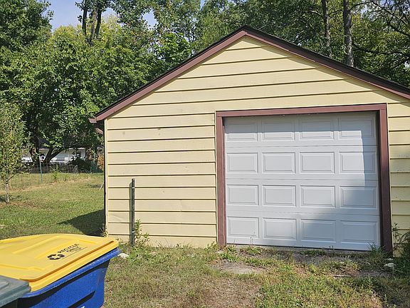 2nd image of 1510 S Wall Ave