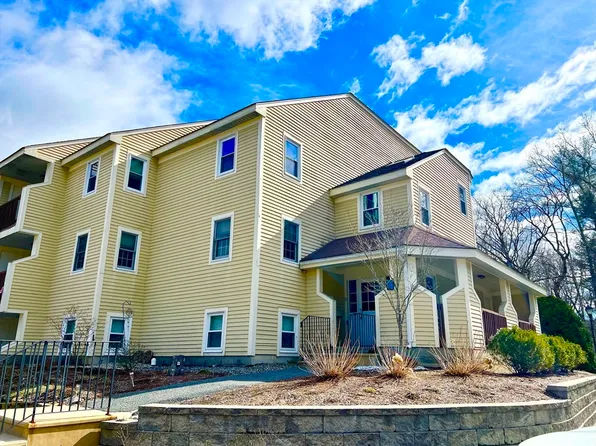 135 Heritage Dr #135, Northbridge, MA 01534