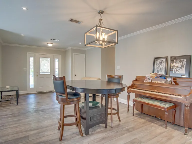 7667 Old Hickory Dr — Photo 17