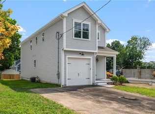 19 E Earle St, Cumberland, RI 02864