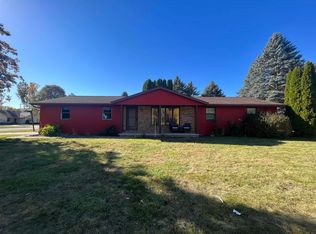 1003 Rockwell Rd, Green Bay, WI 54313