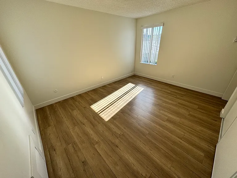 311 E Maple St #6B — Photo 20