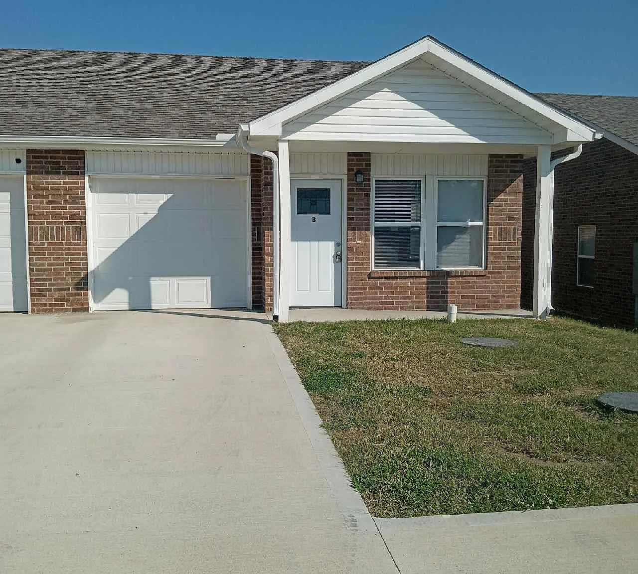 137 SW 145 Rd - B — Photo 1