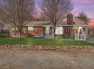 3520 Robyn Rd SW, Roanoke, VA 24015