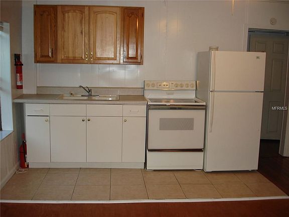 5th image of 334 Bay St APT 3-A