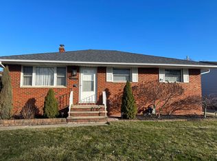 30875 Roosevelt Rd, Wickliffe, OH 44092