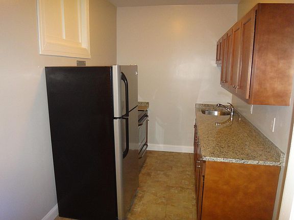 5th image of 9 Sewall Ave APT 22