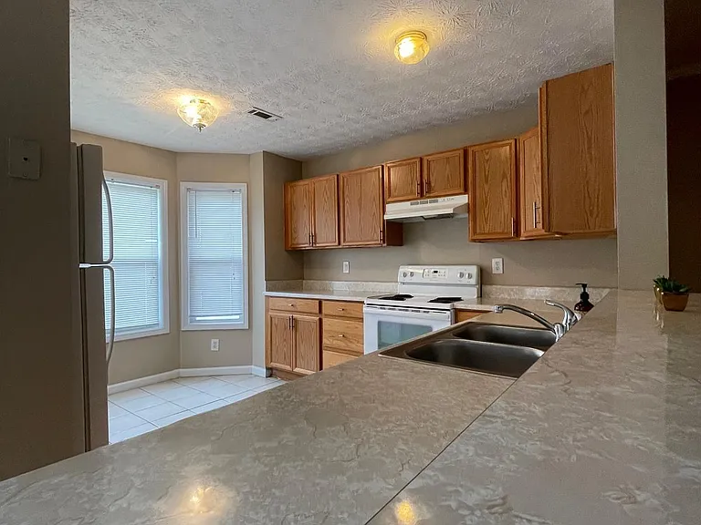 2962 Stonecrest Ln — Photo 16