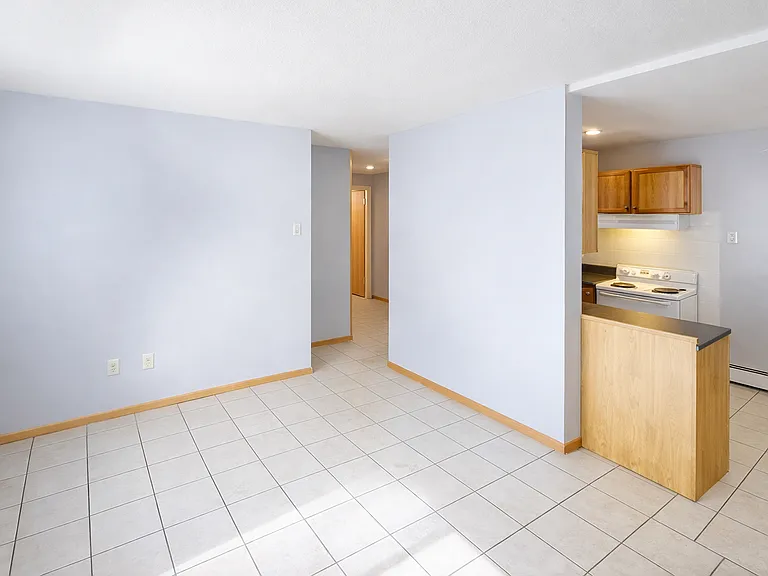710 5th St SE — Photo 8