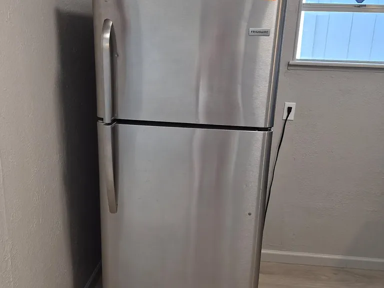 710 E Avenue G #7 — Photo 12