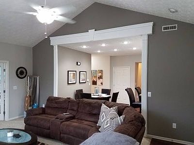 3rd image of 5258 Bridwell Ln