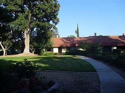 3rd image of 4914 N Sequoia Dr #103