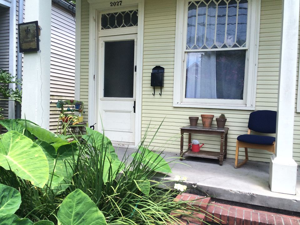 1st image of 2027 Burdette St