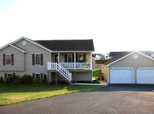 19 Sebring Ct, Weyers Cave, VA 24486