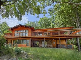 416 Deer Path Ln, Gatlinburg, TN 37738