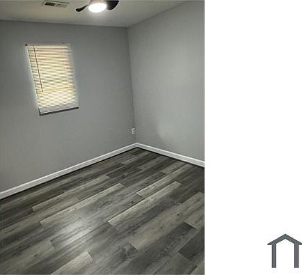 3rd image of 438 Main St