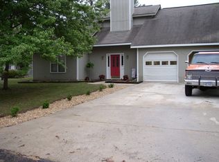 102 Fawn Ct, Warner Robins, GA 31088