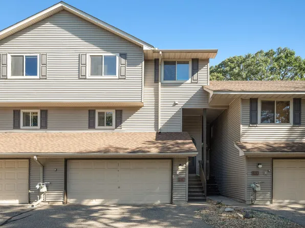 127 South Dr #D, Circle Pines, MN 55014