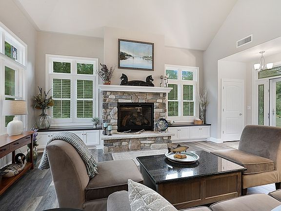 2nd image of Mariners Pointe Dr #102