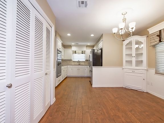 Kitchen with Breakfast Nook