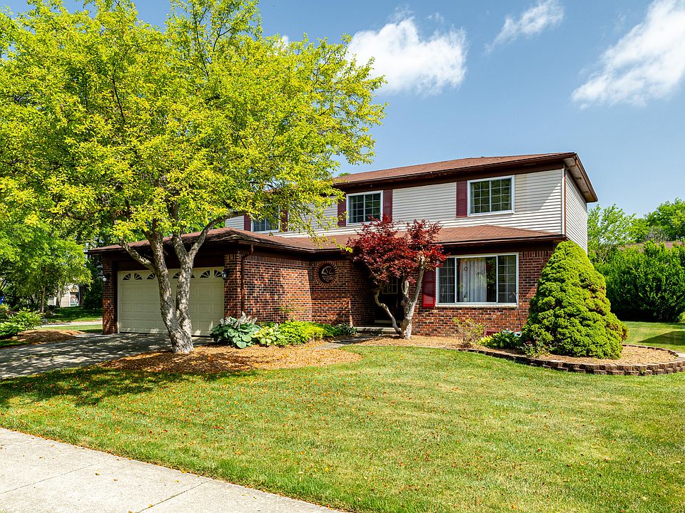 1st image of 45692 Holmes Dr
