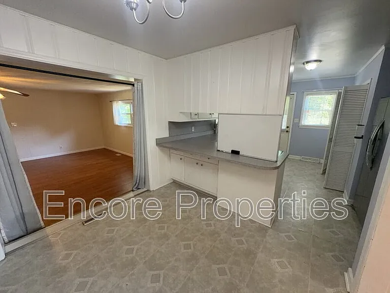 2603 Windy Hill Rd — Photo 8