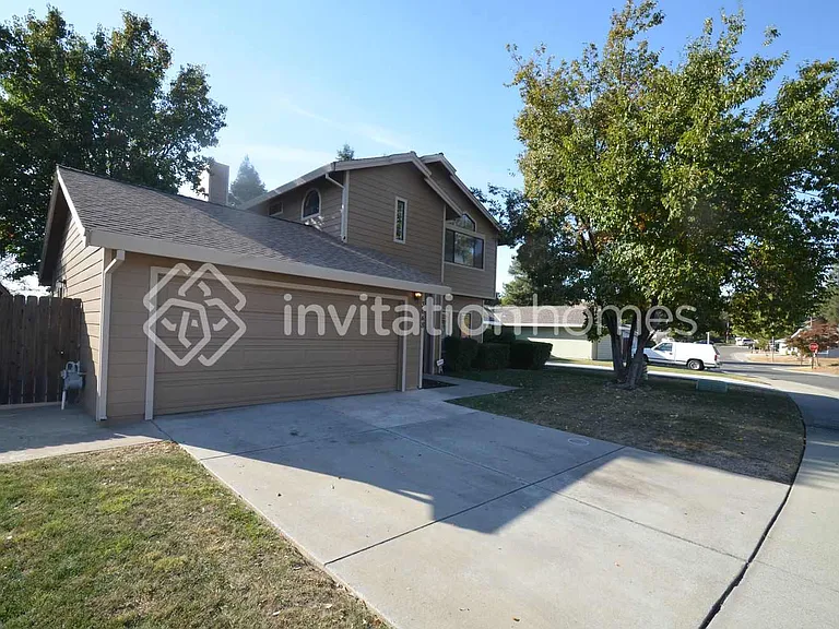 3648 Rollins Way — Photo 1