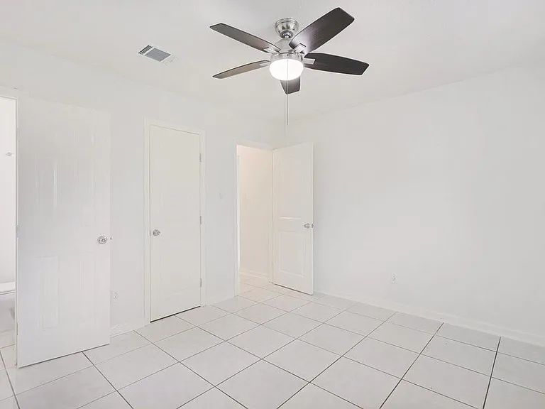 1303 Gamma St — Photo 9