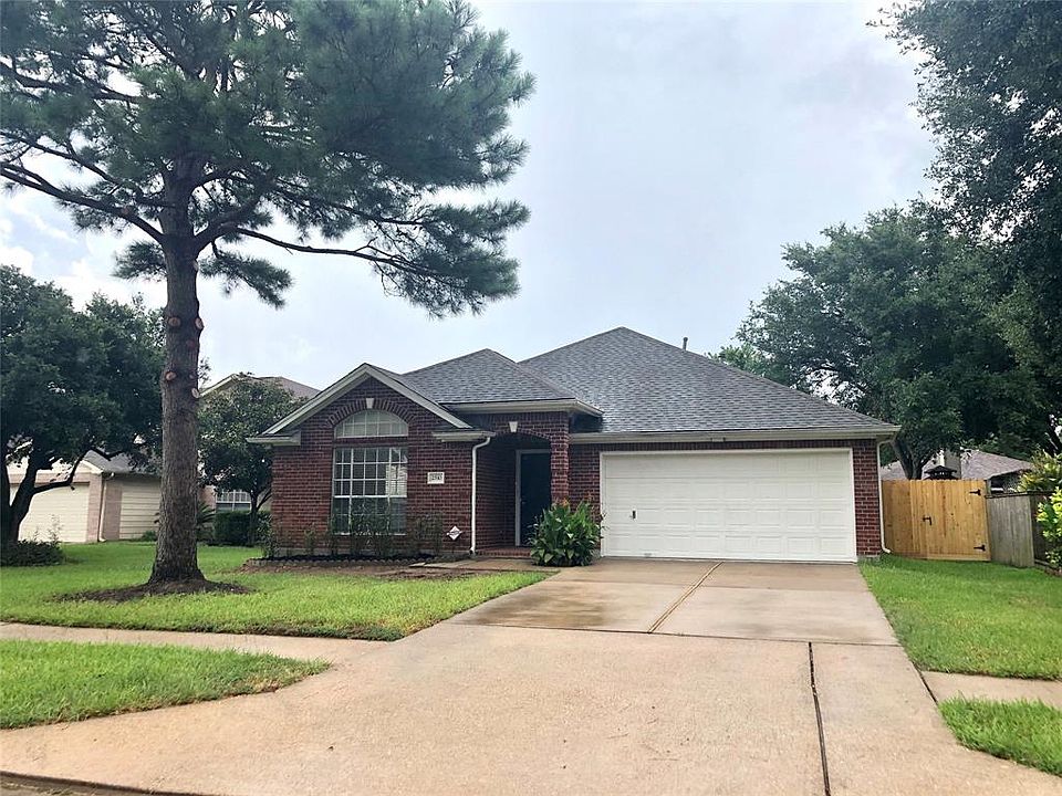 1st image of 2510 Desert Sage Dr